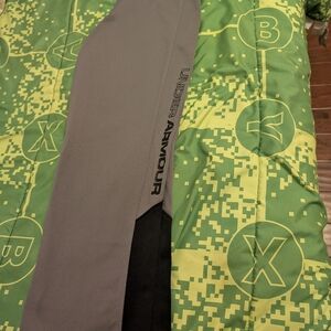 Under Armour Dark Gray Activewear Pants